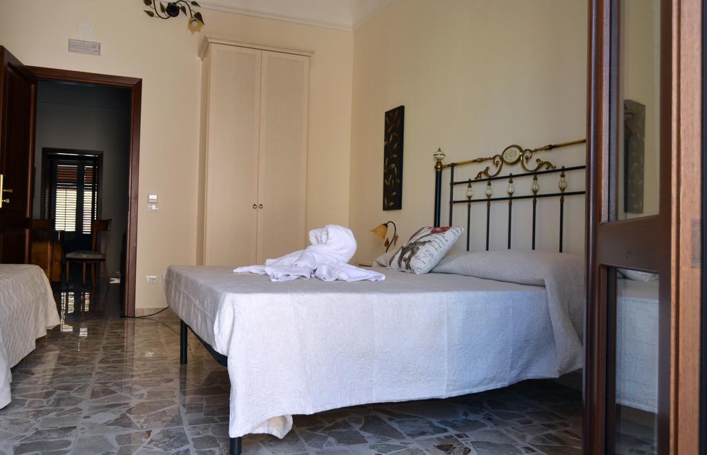 Palazzo Graziano Hotel Terrasini Ngoại thất bức ảnh