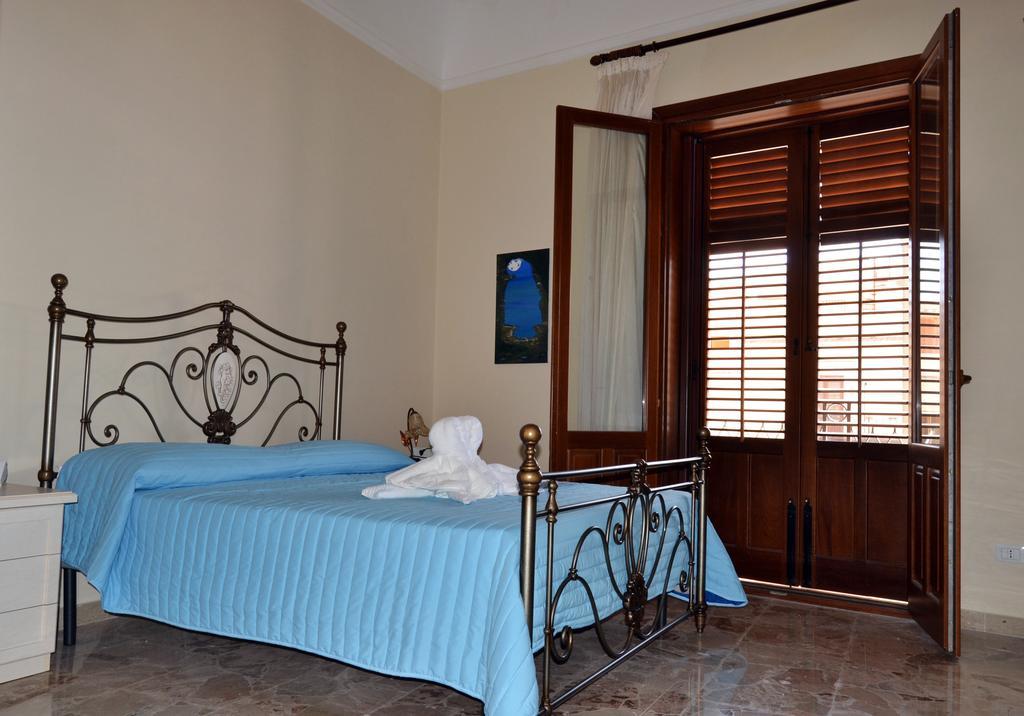 Palazzo Graziano Hotel Terrasini Ngoại thất bức ảnh